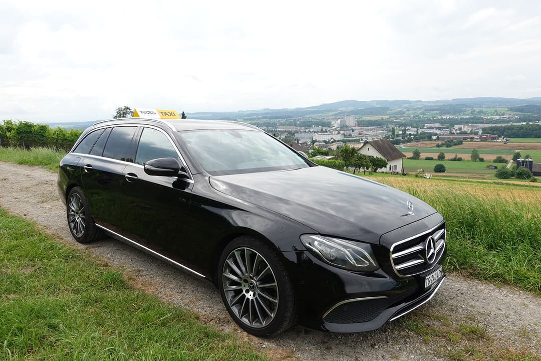 Taxi Thurgi in frauenfeld fährt in die Natur